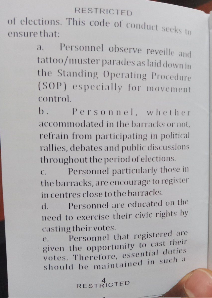 4oresight's tweet photo. For those who are in doubt if Personnels of the Armed Forces of Nigeria are allowed to vote during elections, here's the latest 'C of C' for 2022 signed by the CDS as shown in frame 4.
Retweet and share for awareness🙏. Thank you🥂 https://t.co/s8ZdGu5cEc