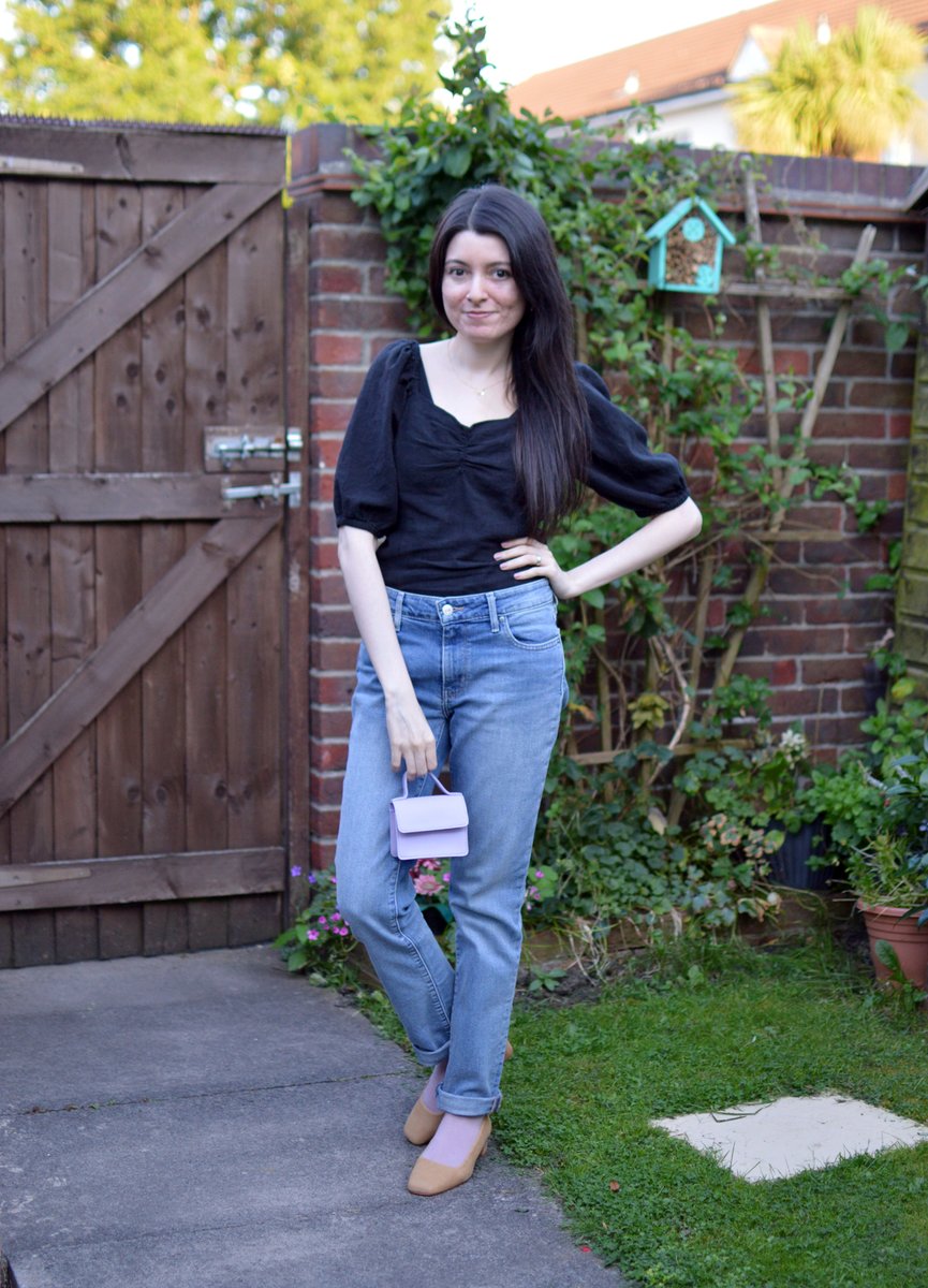 BloodyPeach's tweet photo. Puff Sleeves & Lilac Bag
https://t.co/4oCumuA1z0
#ootd #fbloggers #hmxme #hmootd #levis #courtshoes #lilacbag #primark #linentop #puffsleeves #tenuedujour #outfitpost #essexbloggers #bloggersmx https://t.co/Cyz2GP0yHy
