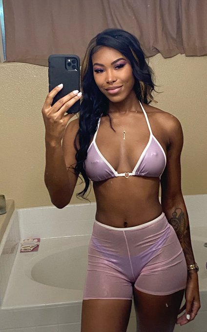 You miss me? 🥰 https://t.co/LHAlWBHvtv