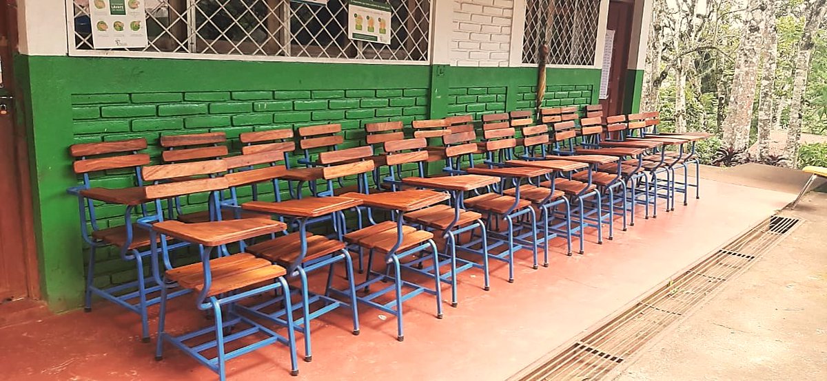 Entrega de pupitres nuevos a Centros Educativos del municipio de Jinotega.
#Nicaragua 
#4319FuerzaDeVictorias
