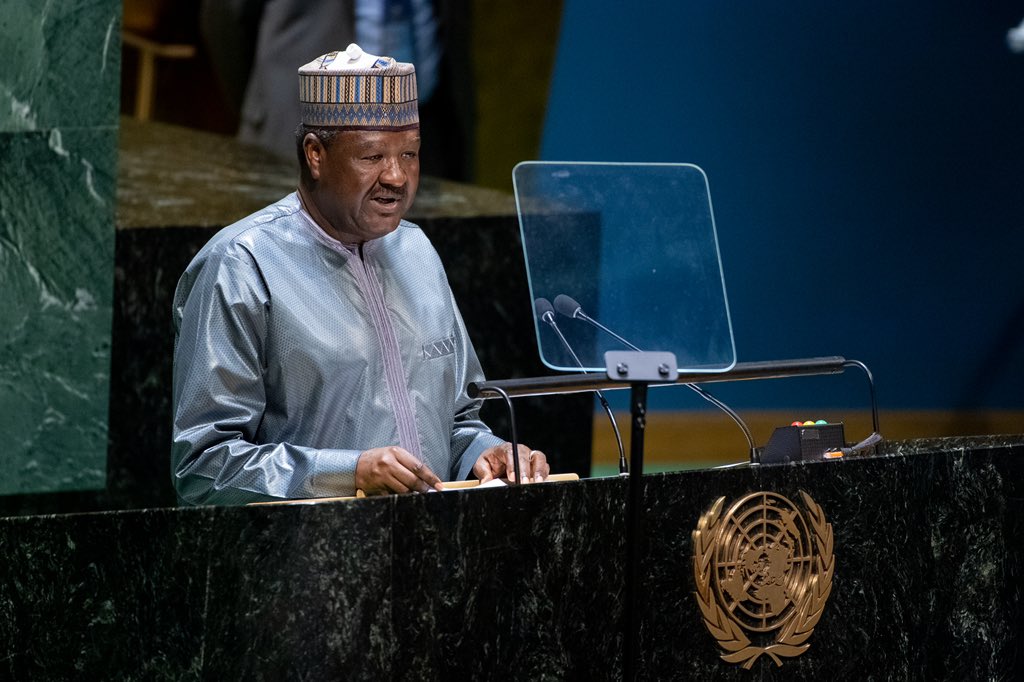 Le Secrétaire Général des Nations-Unies Antonio Gouterez a nommé aujourd'hui notre compatriote, S.E.M Abdou Abarry comme son représentant spécial pour l'Afrique centrale et chef du Bureau régional de l'ONU pour l'Afrique centrale.