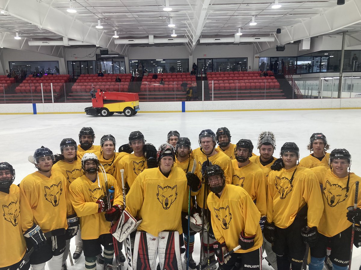 Team Yellow completes the comeback and wins in the shootout!
Game 2 coming up shortly Black vs Teal.
#Howlasone