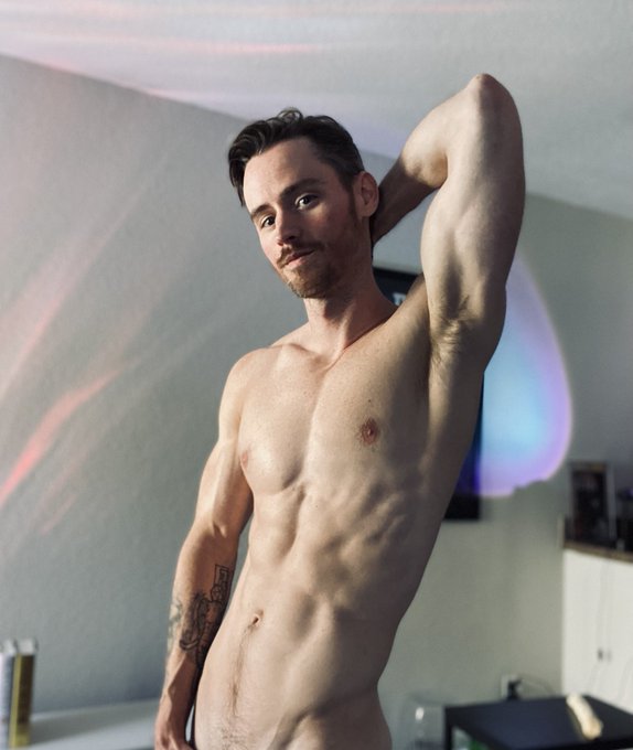 ❤️ if you would be my partner in crime. Link to application in bio. 😄 https://t.co/ZKjN1JsJbm