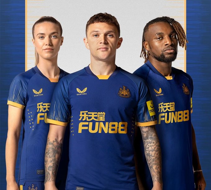 FYxVS_uX0AIWLw1?format=jpg&name=small