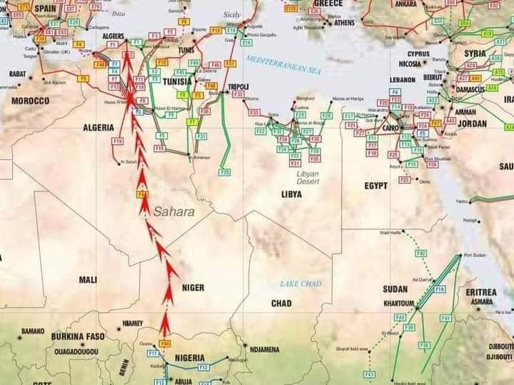 AsmaMerouani's tweet photo. #مشروع_خط_أنبوب_الغاز_العابر_للصحراء
🔹️وقعت اليوم الجزائر والنيجر ونيجيريا مذكرة تفاهم لتجسيد مشروع خط أنبوب الغاز العابر للصحراء. نفتخر بإنجازات وطننا، اتفاق هام في مجال الانتصارات الإقتصادية الديبلوماسية في ظل تجسيد رؤية جديدة في الاستثمار في الطاقات الأحفورية. https://t.co/kTjIjbReR6