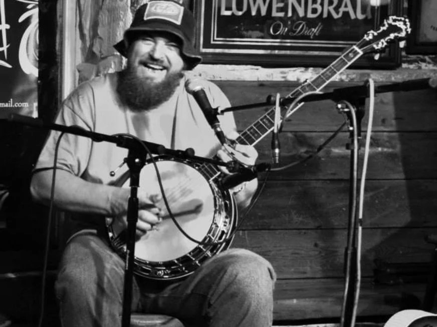 BluesGloucester's tweet photo. Here's how Thursday is shaping up
#CoolHand #AngiesBar 6.30pm
#BigJoeBone @fountainglos 8pm
#BlueRoots @thedeanswalkinn 8pm
#ChurchMiceBand #PilgrimsYard 8pm
#MelvinHancoxBand @CafeRene 9pm
#glosbluesfest https://t.co/MhTzK5sOep