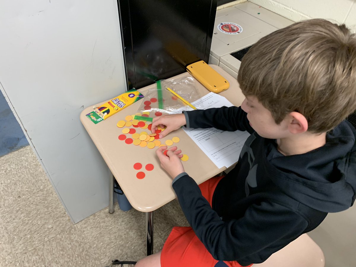 j_eisenberg87's tweet image. #megamath students @CatonsvilleMS use colored counting chips to model problems involving operations with integers @BCPSMATH #highlyengaged #supportingthespp #stagesoflearning