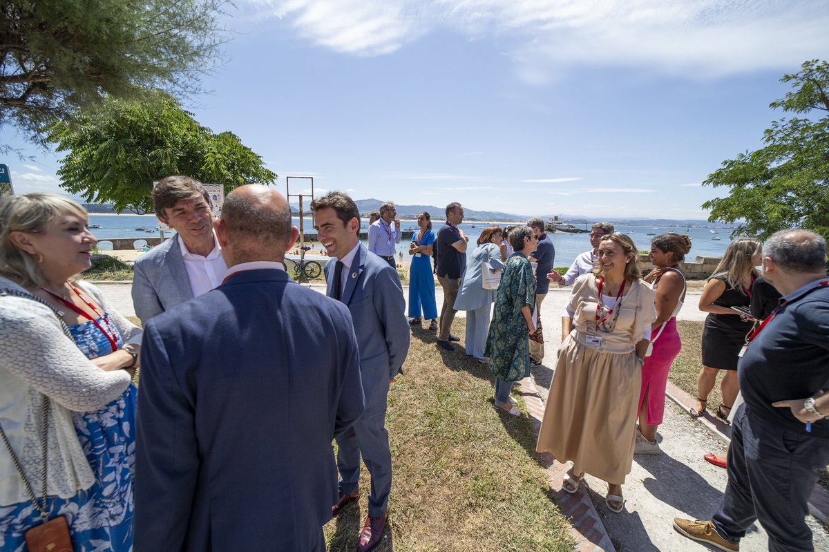 Clausura del curso de verano de la <a href="/UIMP/">UIMP</a> ‘El camino hacia la economía de impacto: Inversión y medición’ junto al rector <a href="/carlosandradas/">Carlos Andradas</a> y <a href="/Ana_F_Laviada/">Ana Fdez Laviada</a> del <a href="/Yunuscantabria/">Yunus Centre Cantabria</a>. 

#YunusUIMP2022
