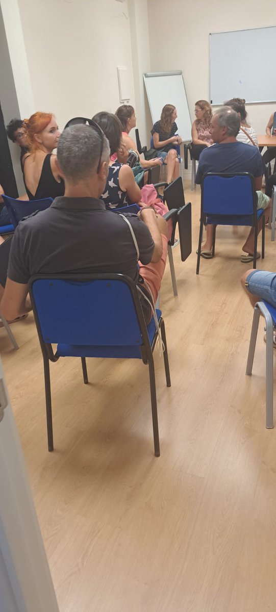 Esta tarde hemos cedido nuestro local de Lloret de Mar a la Asociación de Natación Sincronizada, ofreciéndoles nuestro apoyo, para que sea posible su continuidad. 
<a href="/ccoo_serveiscat/">CCOO Serveis Catalunya</a> <a href="/ccoocatalunya/">CCOO de Catalunya</a> 
<a href="/ccoogirona/">ccoogirona</a>