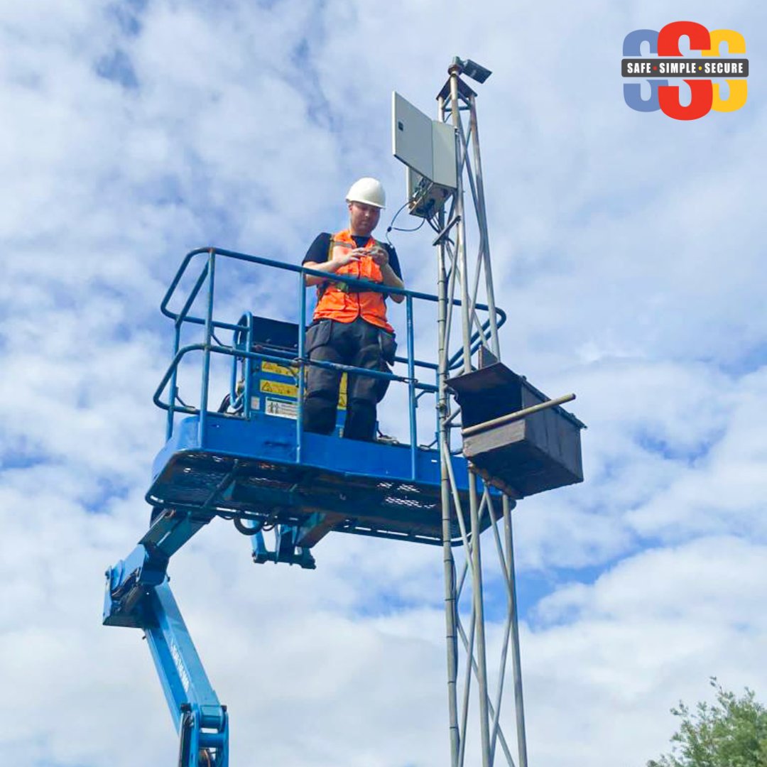 SafeSimpleSec's tweet image. Safe Simple Secure In Action! 🚨 🛠 

The Safe Simple Secure team have been busy visiting some of our local commercial clients in Edinburgh, installing their brand-new CCTV systems. Check it out! 

#SafeSimpleSecure #CCTVSystem #Commercial