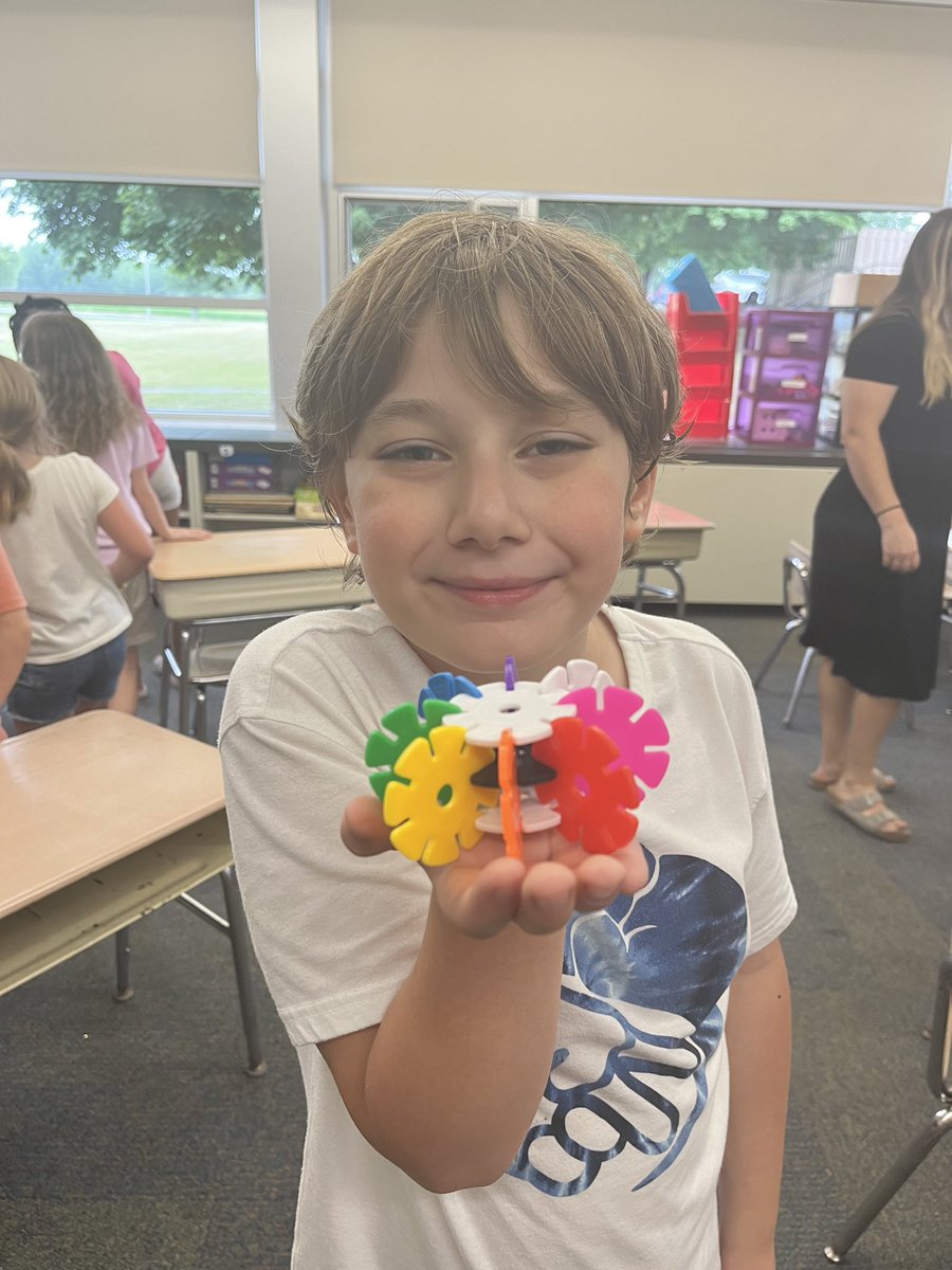 CCCSD_instruct's tweet image. More great STEM creations from our summer program!
