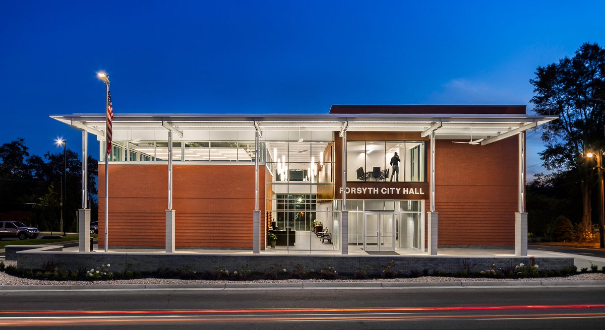 clarknexsen's tweet image. “Proud past, promising future” – the slogan for the City of Forsyth, GA served as a thesis for the design of the new #CityHall and is reflected in its façade and functionality. Learn more: bit.ly/3zDMp9y
#designforcommunity #municipalarchitecture