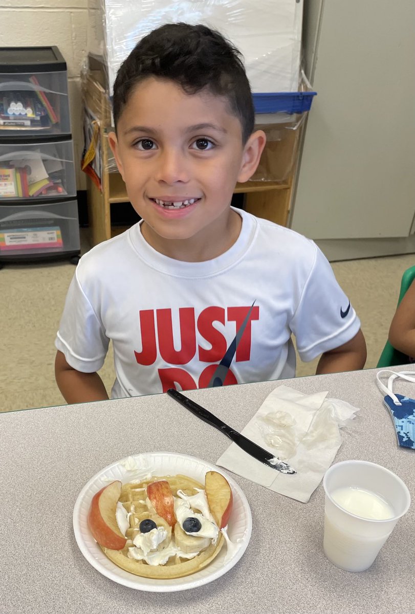 Amal_Player's tweet image. Whooo whooo  …loves this cool snack? ⁦@PlayerSchool⁩ hands on cooking experiences this summer were a hoot 🦉😂⁦@ISD109⁩