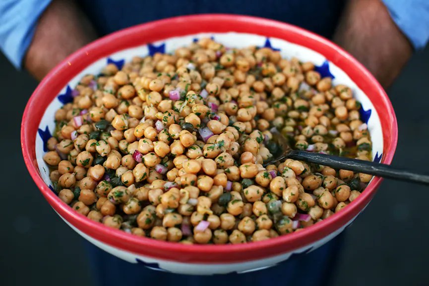 andrewzimmern's tweet photo. #Recipe: Chickpea Salad with Red Onions, Capers &amp; Banyuls Vinegar https://t.co/6ngflrWsgQ #saladweek https://t.co/JUwC1iZVVN