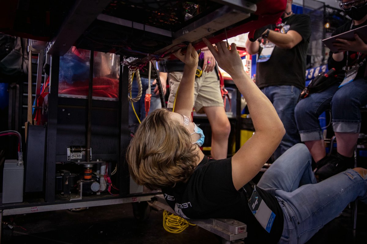 We've said it before and we'll say it again: the things we do for bots! 
#OMGRobots