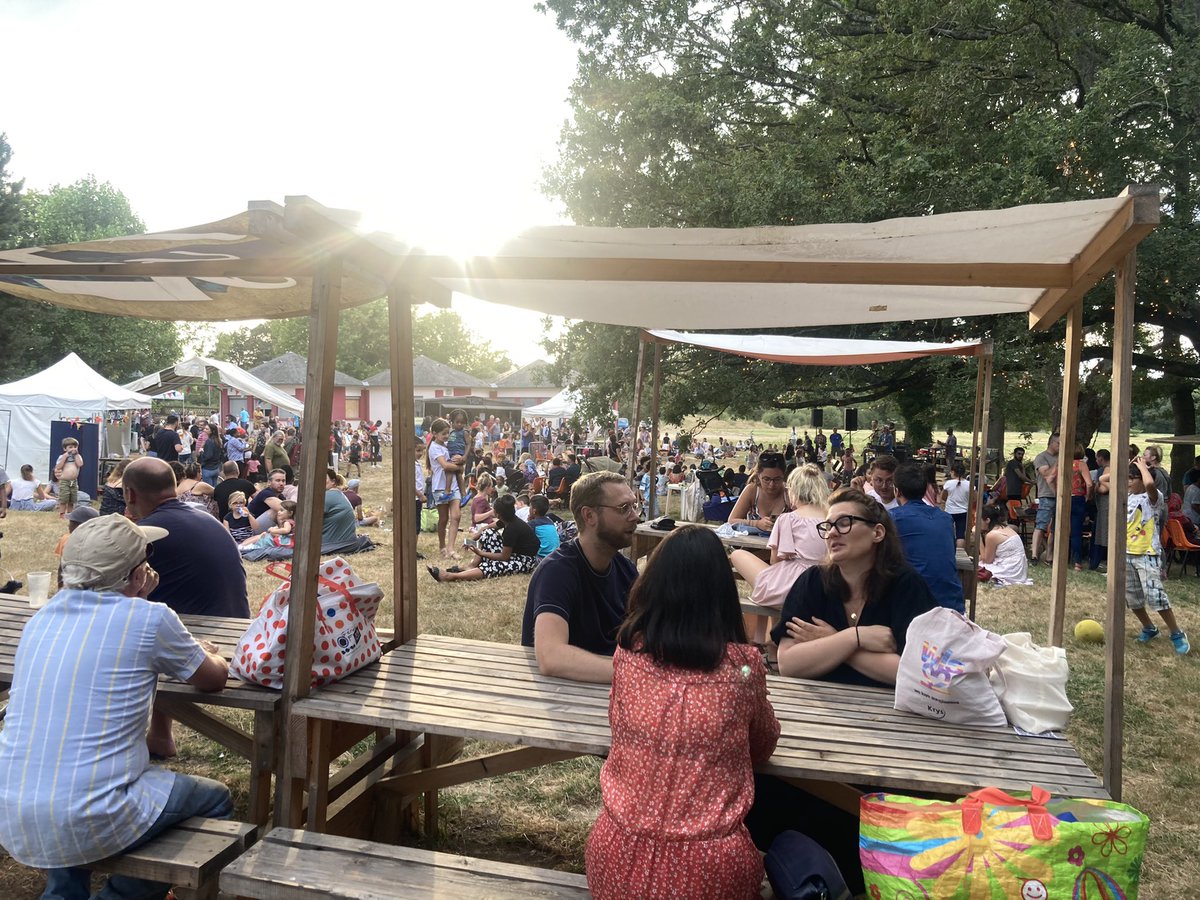 camille petron (@camille_petron) on Twitter photo 🎶« Collectif, oui #collectif, c’est le défi d’aujourd’hui !»🎶 Oh oui ! Et le défi est relevé ce soir, encore, à la guinguette à Saint-Nicolas <a href="/Laval_la_Ville/">Laval la Ville</a> #CollectifTeamPeace <a href="/lamayenne/">La Mayenne, le Département</a> <a href="/mayenneonadore/">La Mayenne, on adore</a>
Bravo aux agents de la ville, aux assos, aux acteurs locaux… #Reussite 🎶« Collectif, oui #collectif, c’est le défi d’aujourd’hui !»🎶 Oh oui ! Et le défi est relevé ce soir, encore, à la guinguette à Saint-Nicolas <a href="/Laval_la_Ville/">Laval la Ville</a> #CollectifTeamPeace <a href="/lamayenne/">La Mayenne, le Département</a> <a href="/mayenneonadore/">La Mayenne, on adore</a>
Bravo aux agents de la ville, aux assos, aux acteurs locaux… #Reussite