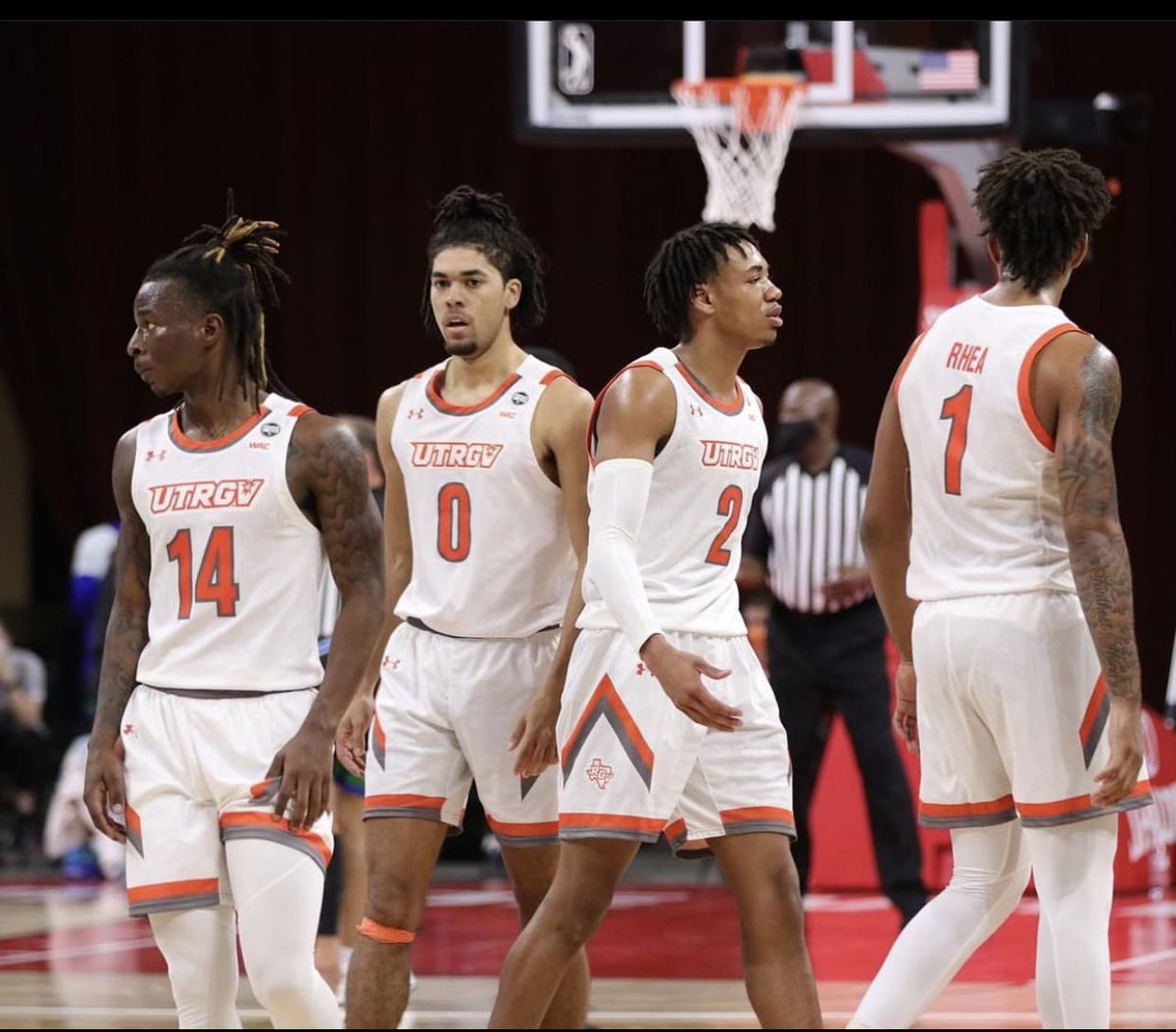 Blessed to receive a Division 1 offer from University Of Texas Rio Grande Valley <a href="/A_Mitchell5/">Andrew Mitchell</a> @AllOhioSumner <a href="/callme_cuz/">C</a> <a href="/CoachJAustin_/">Jovan Austin</a>