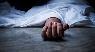 একদিন মৃত্যুতেই থেমে যাবে

জীবনের সকল রঙিন আয়োজন😢😢

#anawar 
#anawarhossain