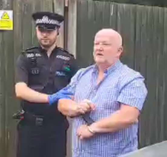 HallefulBank's tweet photo. @HantsPolice Can you explain why you have arrested people for thought crimes today?

#PoliceScum #PoliceNazis https://t.co/U5wjtJ3vnl