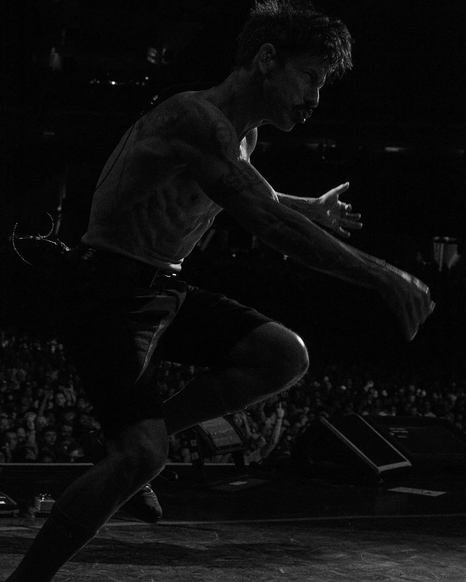 Red Hot Chili Peppers tweet media