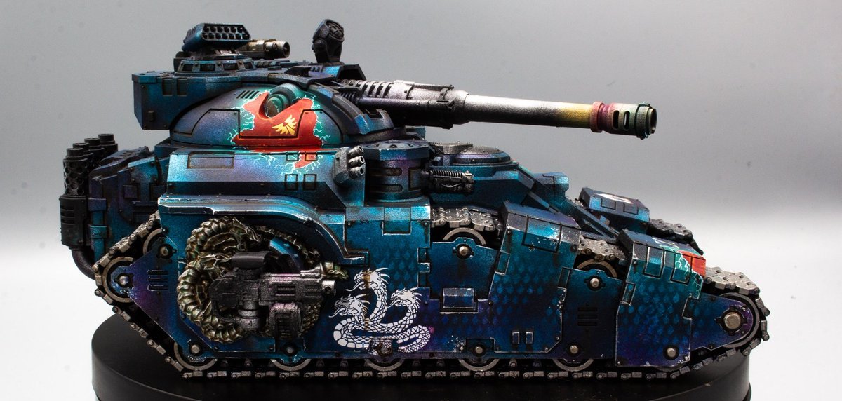 Got a little more time to work on my Kratos Assault Tank! Still struggling to find the right color for the plasma weapons: orange, green or magenta? #alphalegion #WarhammerCommunity #warhammer40k #thehorusheresy @WarComTeam