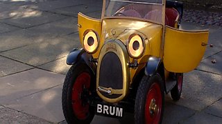 If Brum doesn't turn up in this car segment in the Commonwealth Games Opening Ceremony in Birmingham, I will write a strongly worded letter... #CommonwealthGames #OpeningCeremony