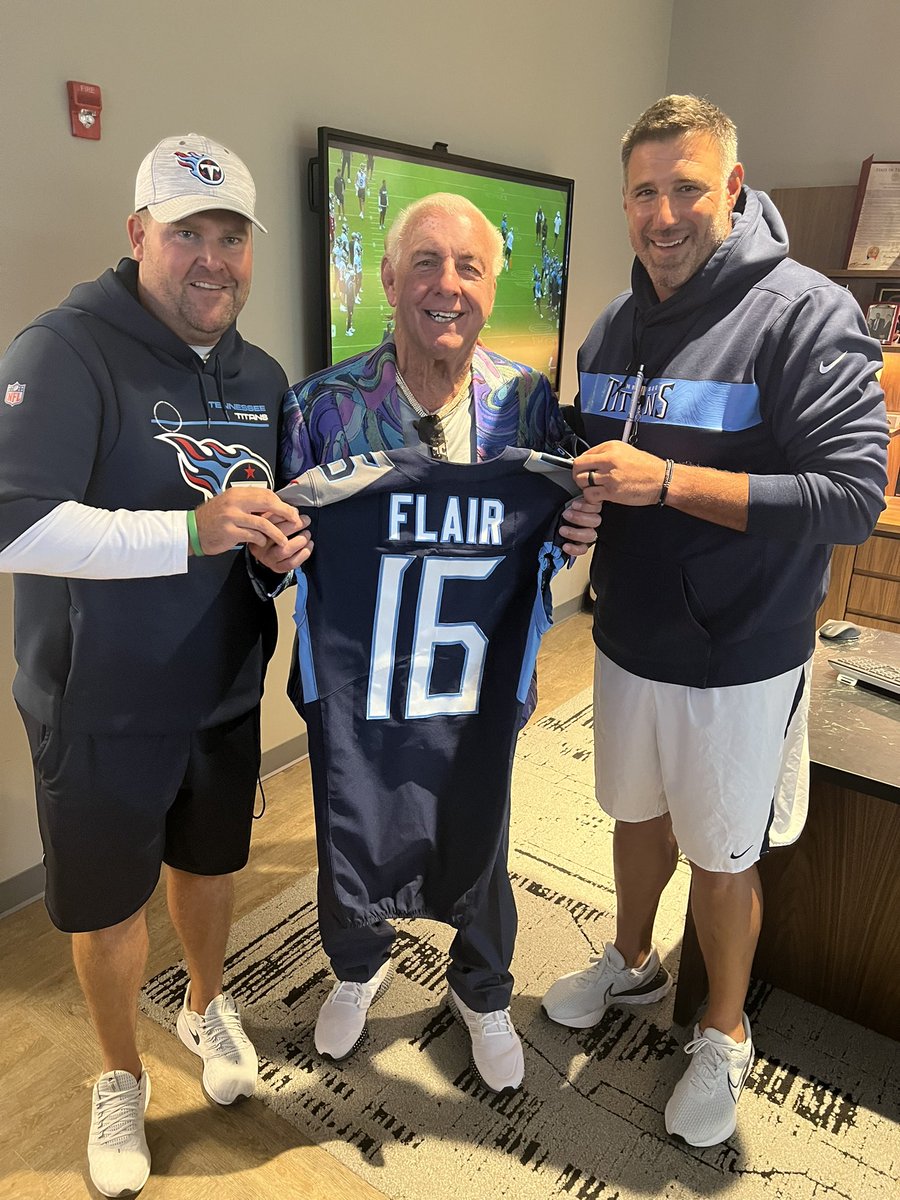 Thanks To <a href="/CoachVrabel50/">Mike Vrabel</a> &amp; The <a href="/Titans/">Tennessee Titans</a> For Having Me! WOOOOO!