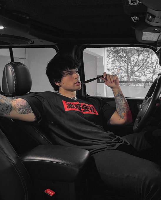 New merch drop is live 😈 https://t.co/5cshy7VPu8 https://t.co/AEmR95D762