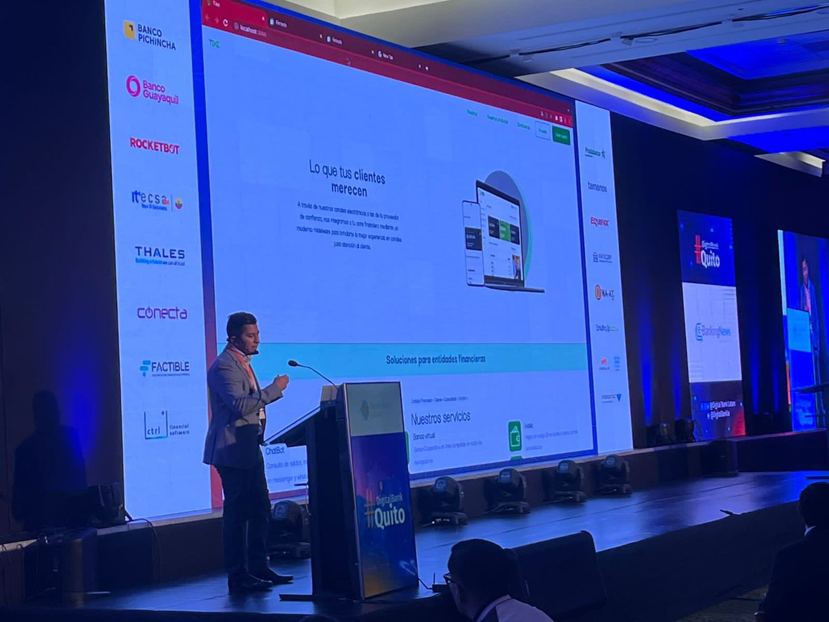 DigitalBankLA's tweet photo. Se encuentra en el escenario del #DigitalBankQuito Tike.
Disfruta de la intervención https://t.co/IQaZmD7Nal https://t.co/AvKkjSQYqu