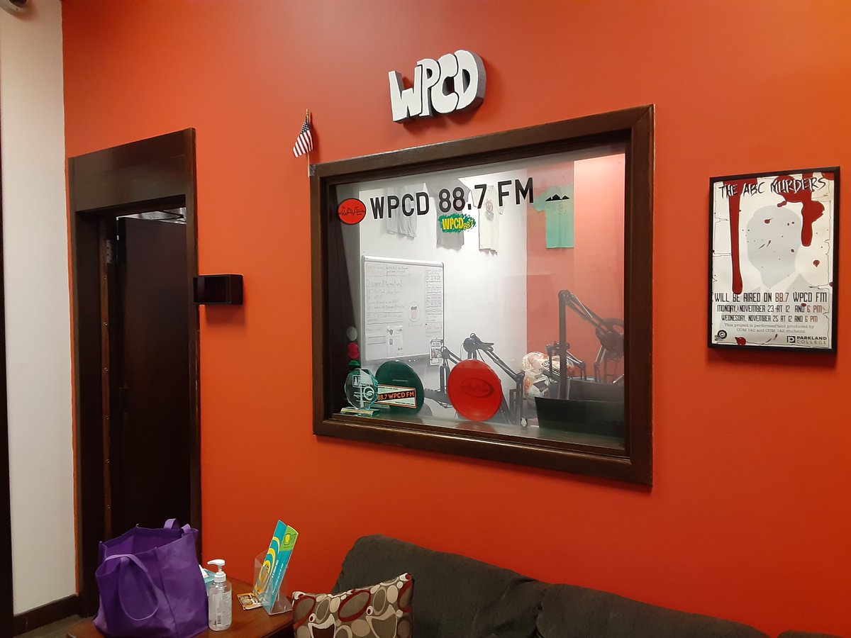 887WPCD's tweet photo. Still have openings for COM141 Intro to Broadcasting here at @parklandcollege! We have 2nd to none resources for learning broadcasting, podcasting, audio production, announcing/sports announcing, &amp; get your own show on WPCD FM! Go to https://t.co/BmQjx2Yh2S &amp; search for COM141! https://t.co/q4Box4OUyQ