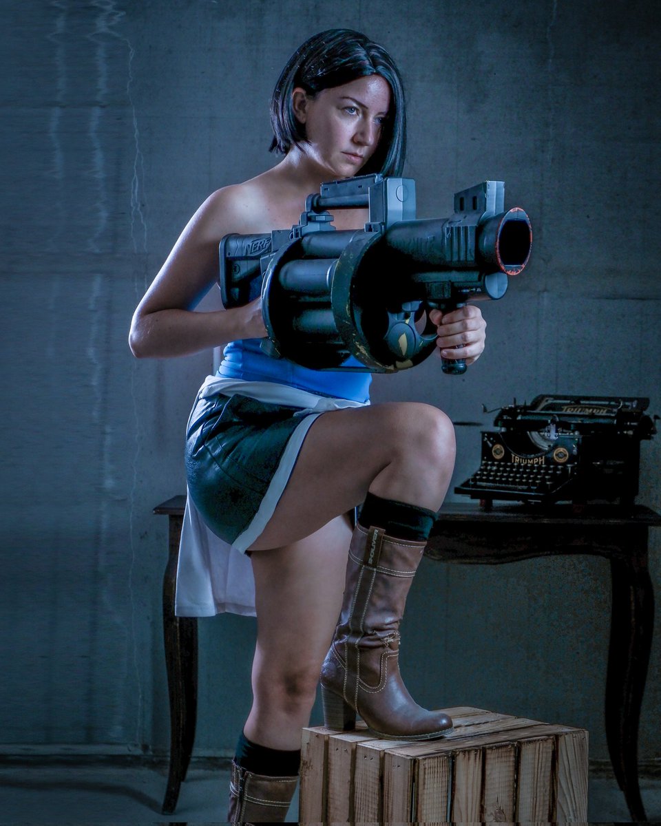 RPD42 Cosplay - Sofie as Jill Valentine in her Resident Evil 3