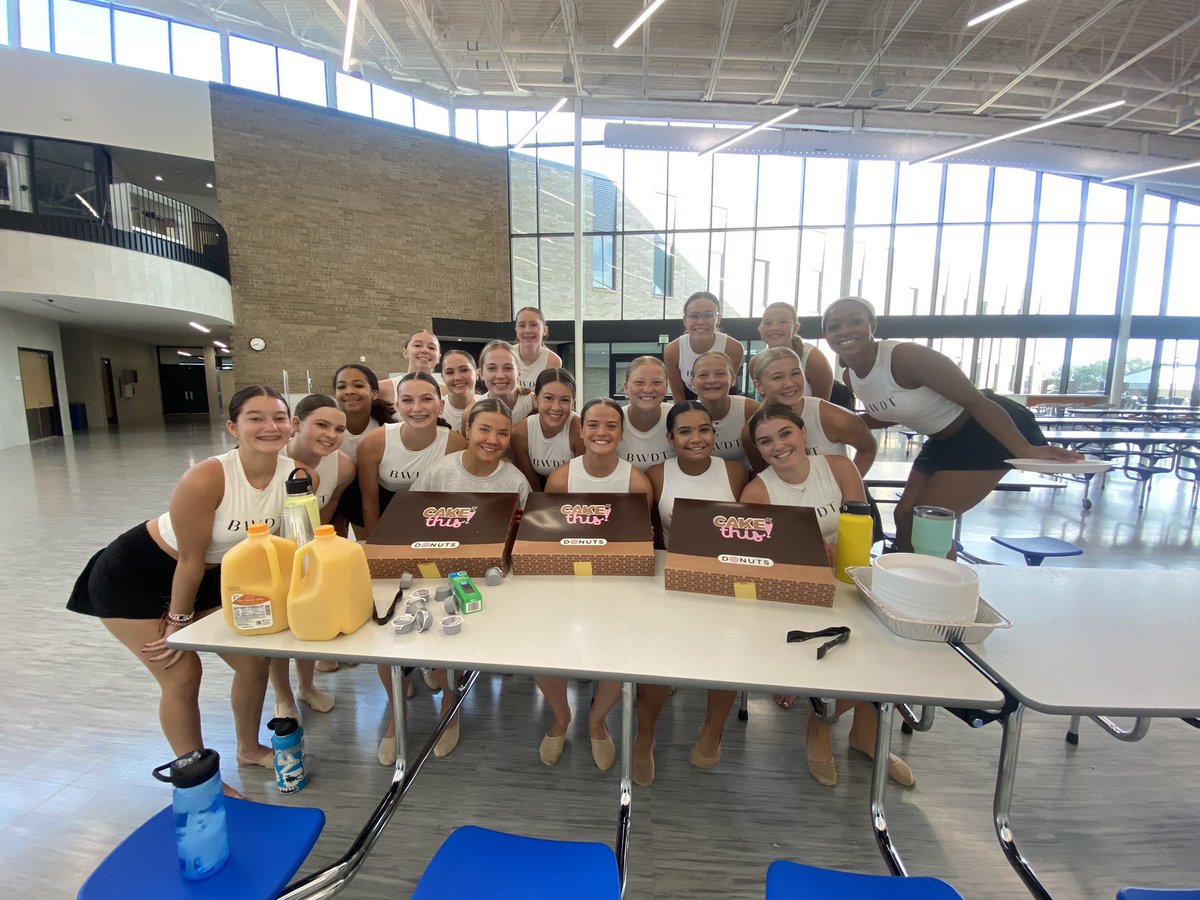 Big thank you to <a href="/OPS_Westview/">Westview High</a> for surprising us with breakfast this morning! 🍩💙
