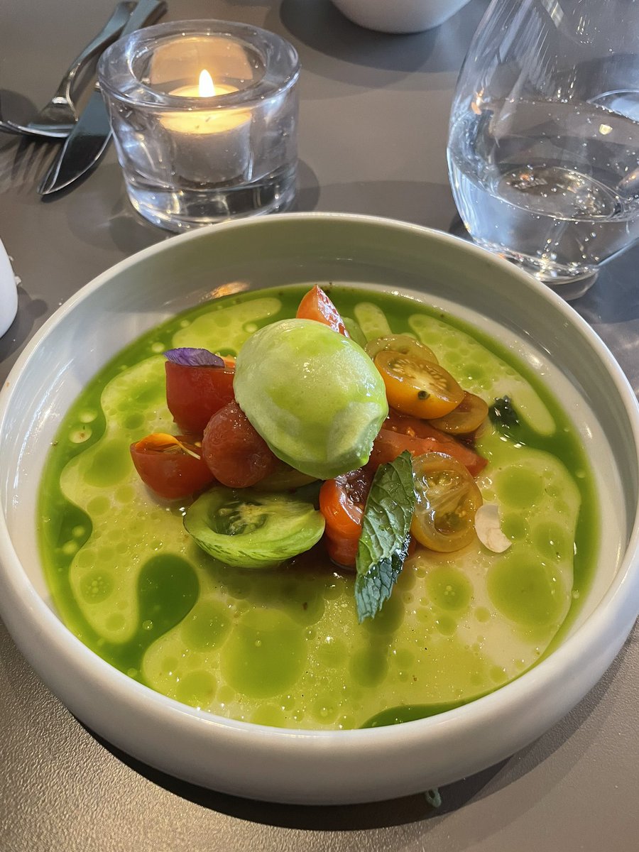 Finally got to pop into my friend <a href="/DHR1203/">Daniel Hannigan - FFT</a> gig as head chef <a href="/Orwellroadrest/">Orwell road restaurant</a> . Amazing dishes and given dramatic food cost increases restaurants are experiencing it was great value. Forgot to take photos after snacks and mains:). Will be back.