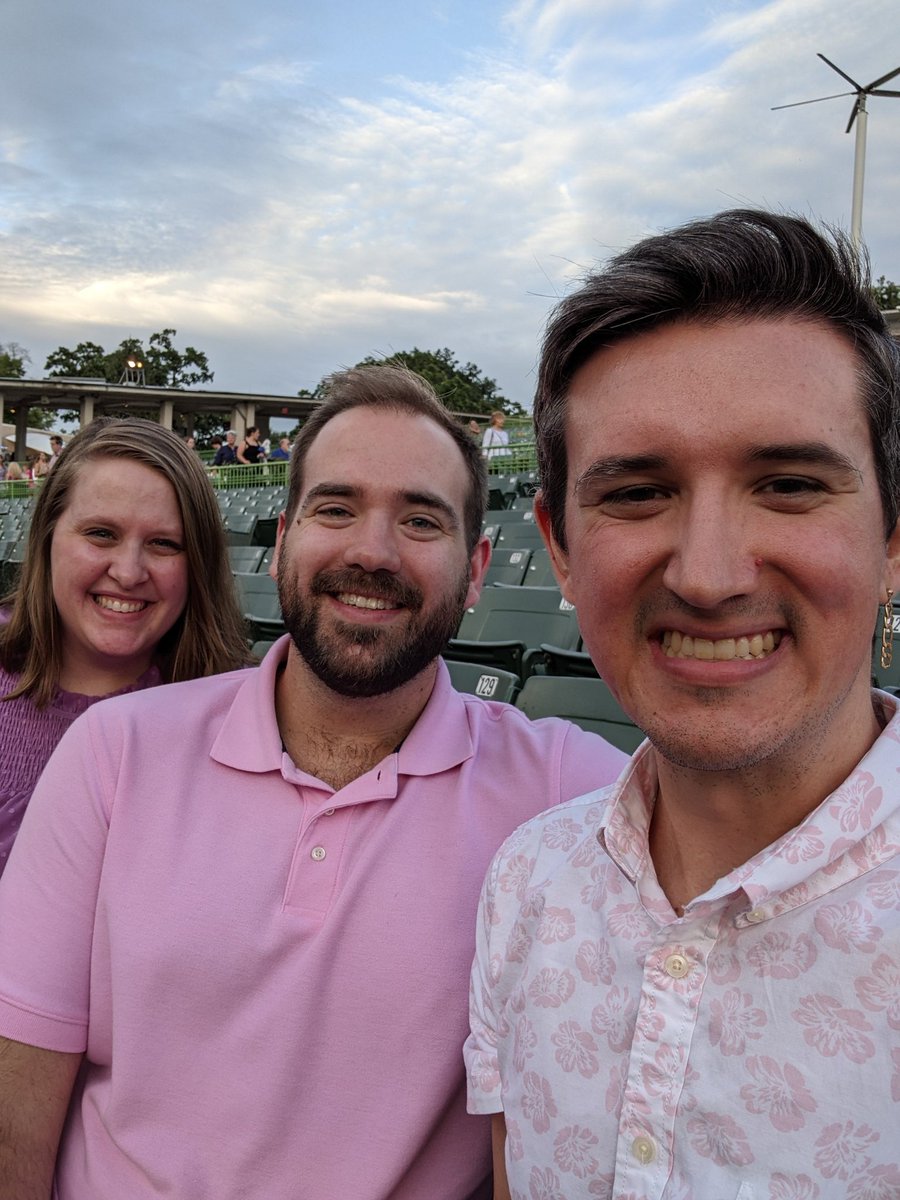 JPatchNotes's tweet image. On our way to Harvard! #LegallyBlonde #Muny104 #NoRain