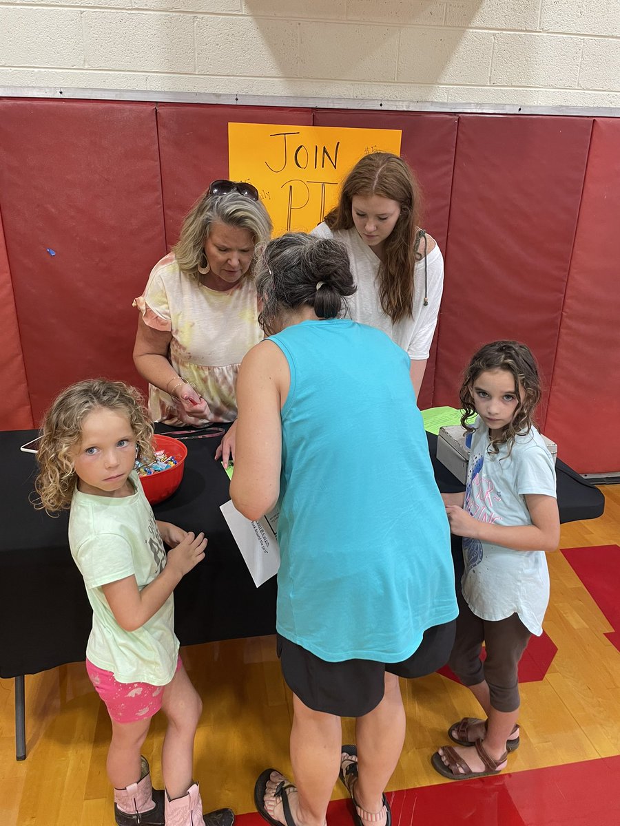 Fall Branch School tweet media