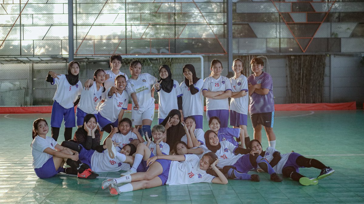 Jumat berkat jumat semangat & sehat 
Futsal time, rutinitas jumat cari keringat game day 🖤💙
#forzainter #futsaltime #akademifutsalcirebon @InterClubIndo