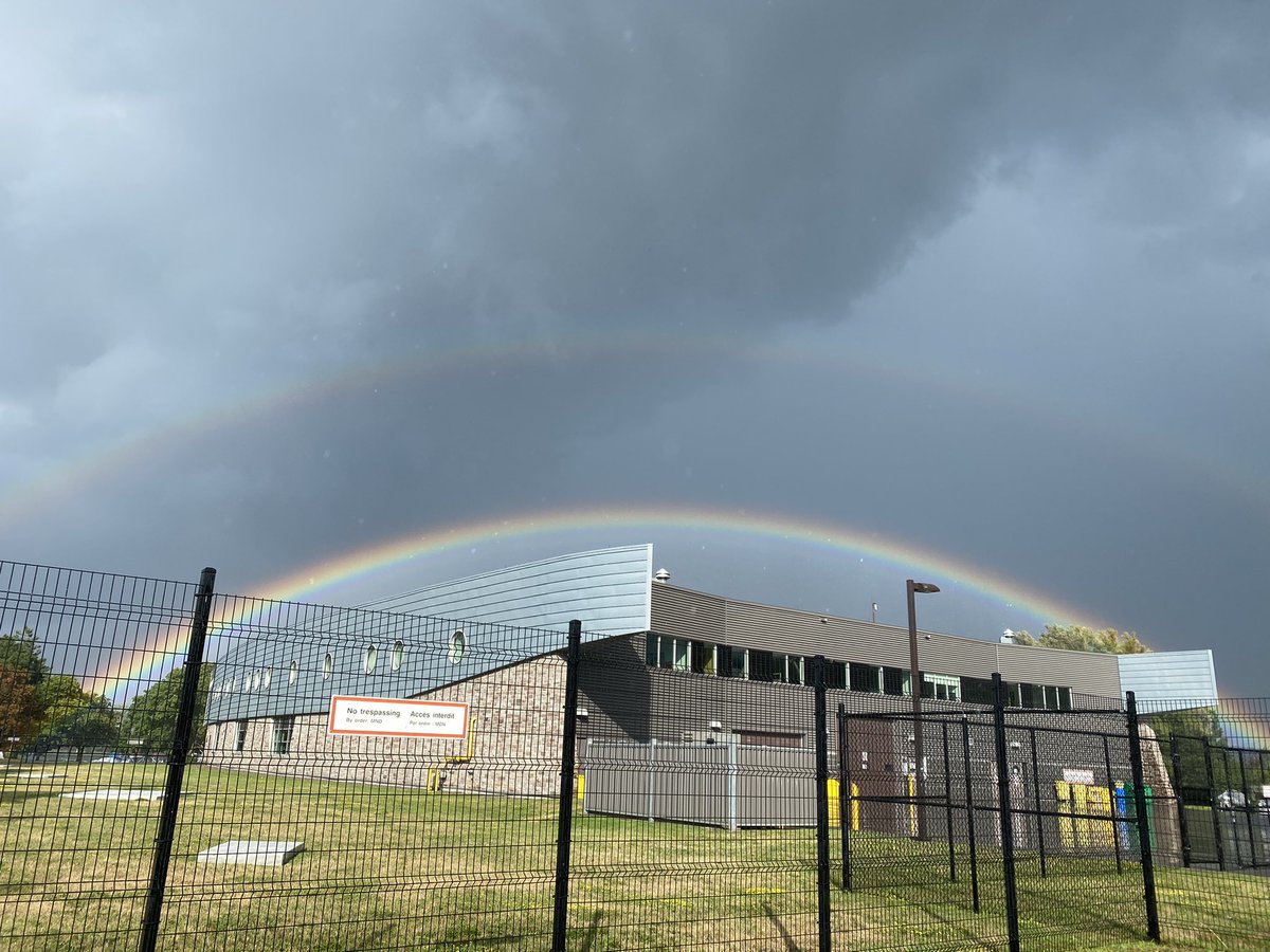 Goalielisten's tweet photo. Amazing evening and #Scenery 🌈 from @NAVRESNAV #HMCSCarleton
Une soirée formidable et un très beau #paysage 🌈 venant @NAVRESNAV #NCSMCarleton https://t.co/WXv8Xswa1I