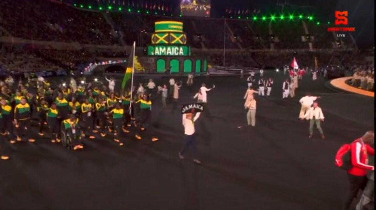 drezilla_625's tweet photo. @SportsMax_Carib @jamaicaolympic @Olympics @BBCSport @LisaHannamp 

Jamaica 🇯🇲

#Birmingham2022 #CommonwealthGames #openingceremony #sportsmax https://t.co/xQVC92RglY