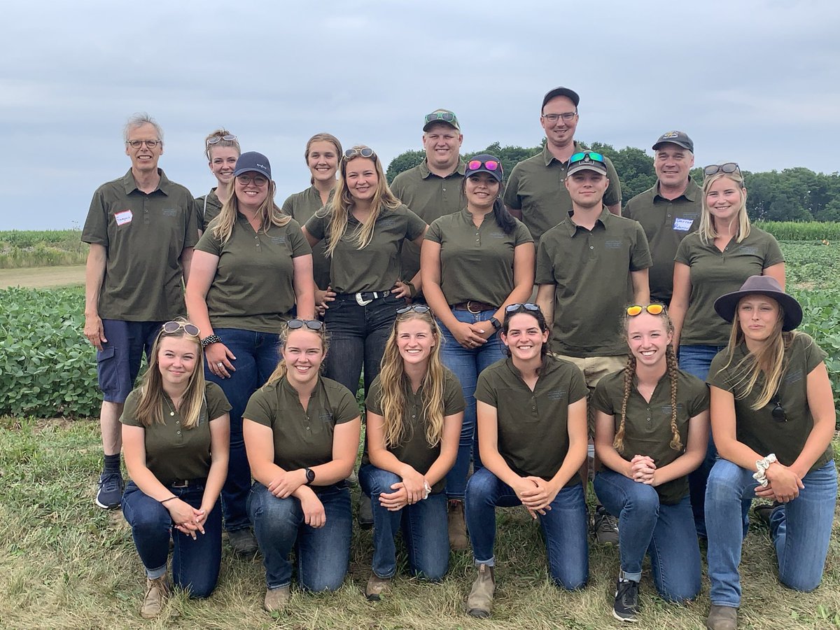 StephanieCAF's tweet photo. Amazing opportunity being apart of the @UofGuelphOAC Weeds team yesterday at the NEWSS competition. Learned so much and managed to walk away with 2nd place in the undergraduate team division! https://t.co/uhGEZyozG9