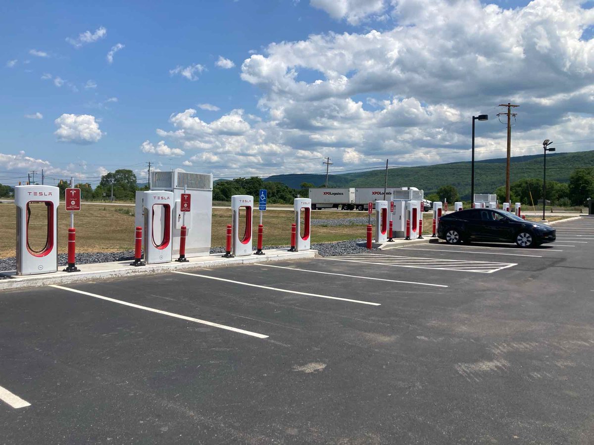 New Tesla Supercharger: Mill Hall, PA (12 stalls) tesla.com/millhallpasupe…
