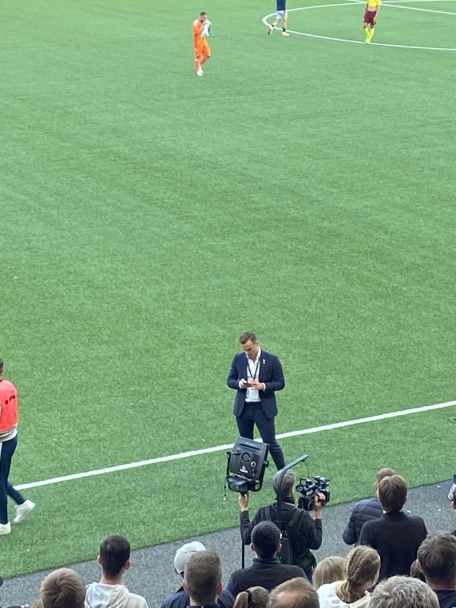 Regne💰💵💸regne💰💵💸regne💰😀💙⁦<a href="/EirikBjorno/">Eirik Bjørnø</a>⁩ kraft og Kjærlighet💙⚽️