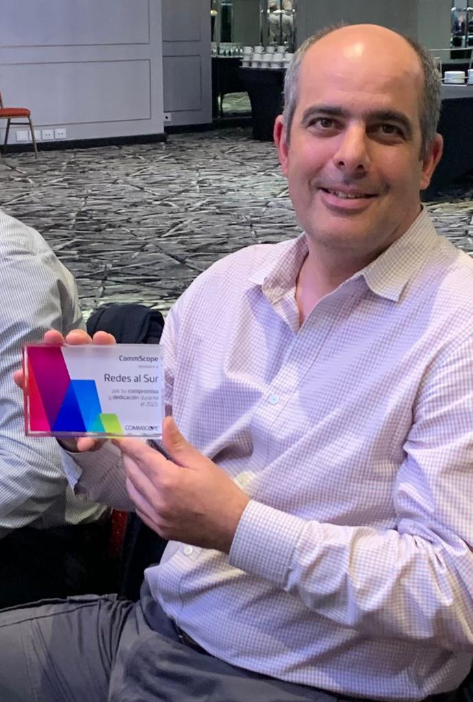 redesalsur's tweet image. Hoy participamos del #TechUpdate @CommscopeLATAM , evento dirigido a la comunidad #PartnerPRO , en donde fuimos galardonados con dos premios. Gracias a todo el equipo de @CommScope  por el reconocimiento. Es un orgullo para nosotros formar parte de esta gran comunidad de partners