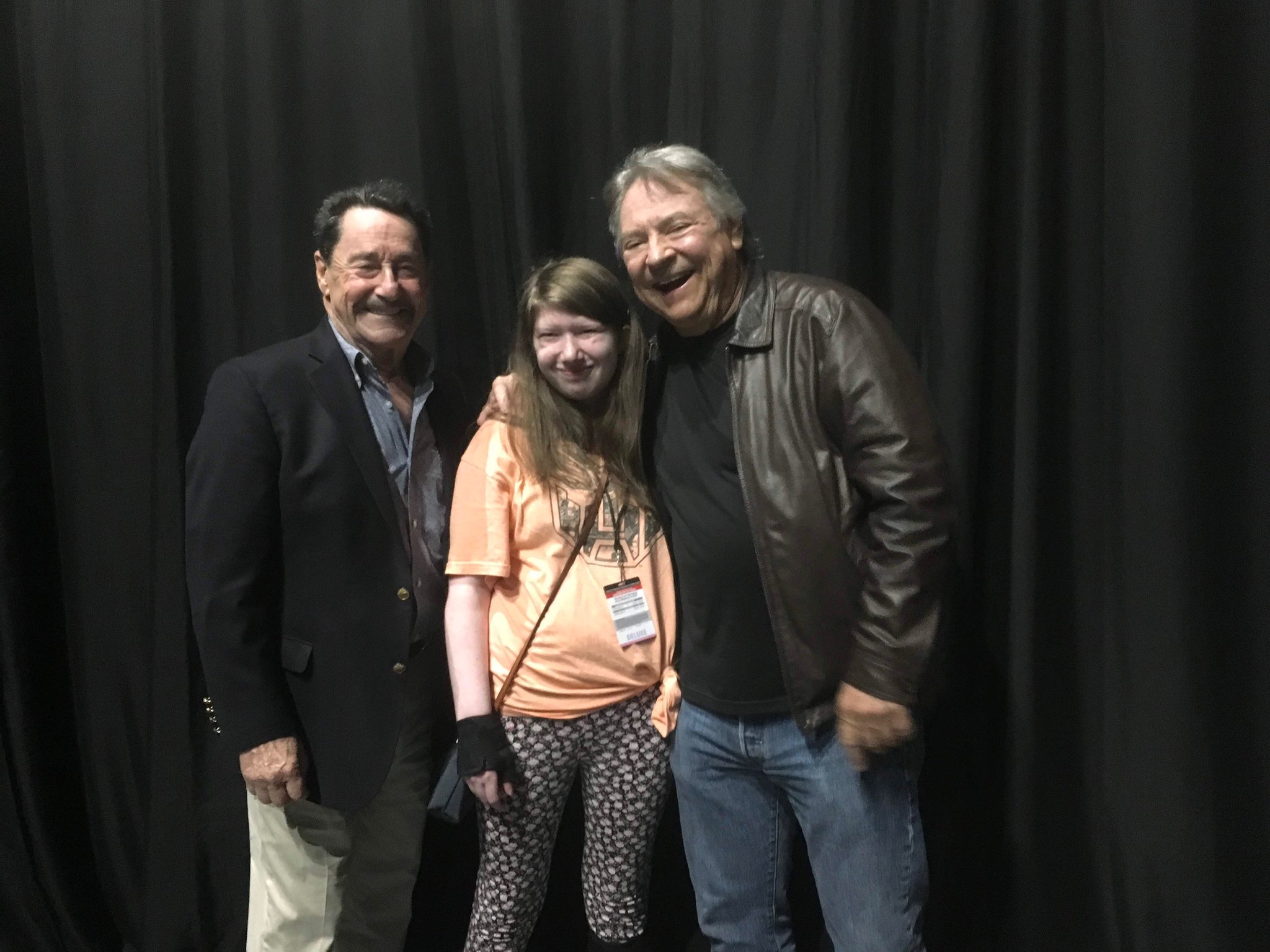 Happy birthday to Peter Cullen!!!! 

I will forever cherish this moment. :\3 