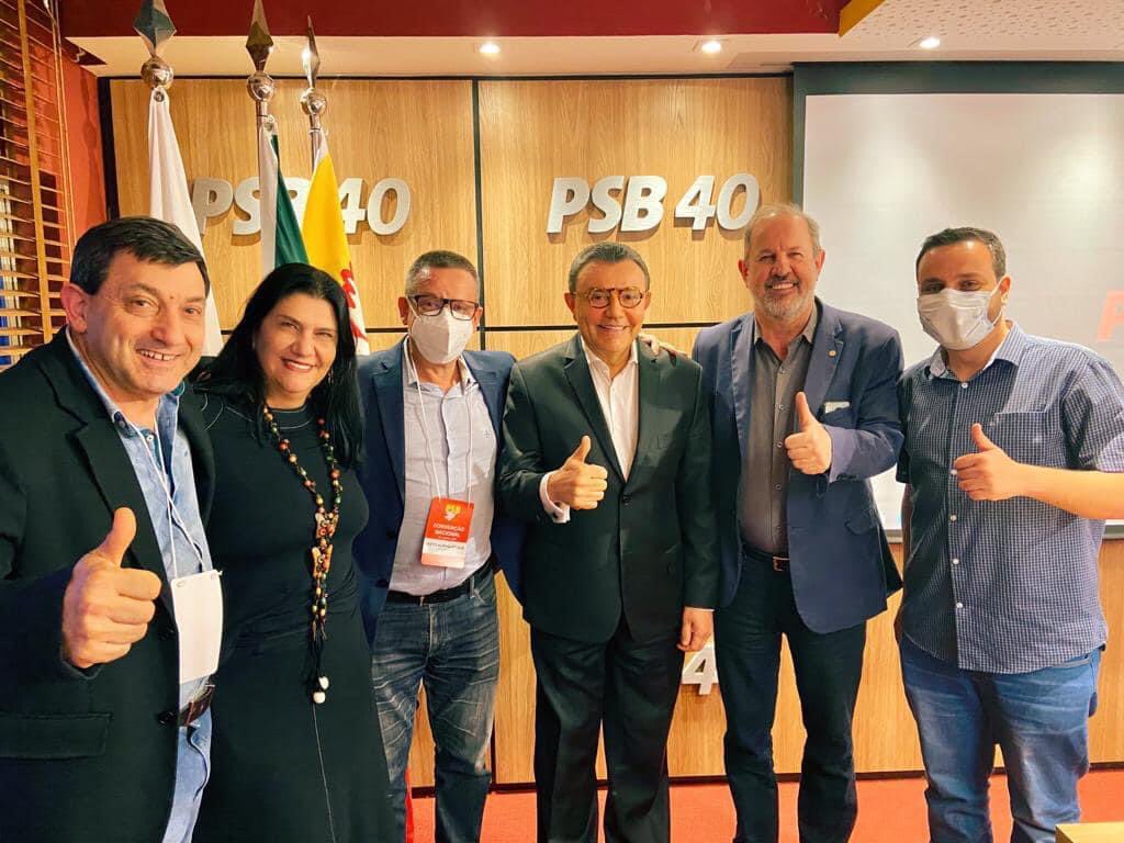 josestedile's tweet photo. 🗺 GAUCHADA EM BRASÍLIA 

📝 Reunião da Executiva Nacional do PSB. Comitiva gaúcha liderada pelo nosso pré-candidato ao governo do RS, Beto Albuquerque.

🕊 Momento de debater o cenário e projetar as candidaturas do 4️⃣0️⃣ em diversas regiões do Brasil. 🕊 https://t.co/ZB7GZnGMFa