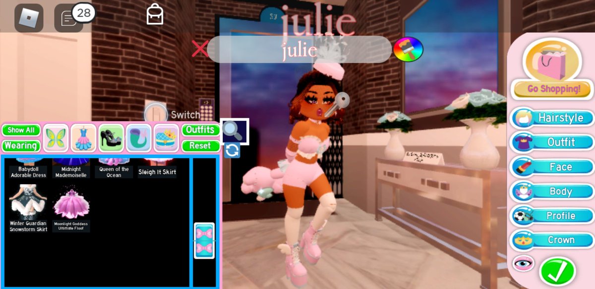 Laylah57173852's tweet photo. Trading my rh inv for robux diamonds or am pets/eggs https://t.co/qsBNZJy9tD