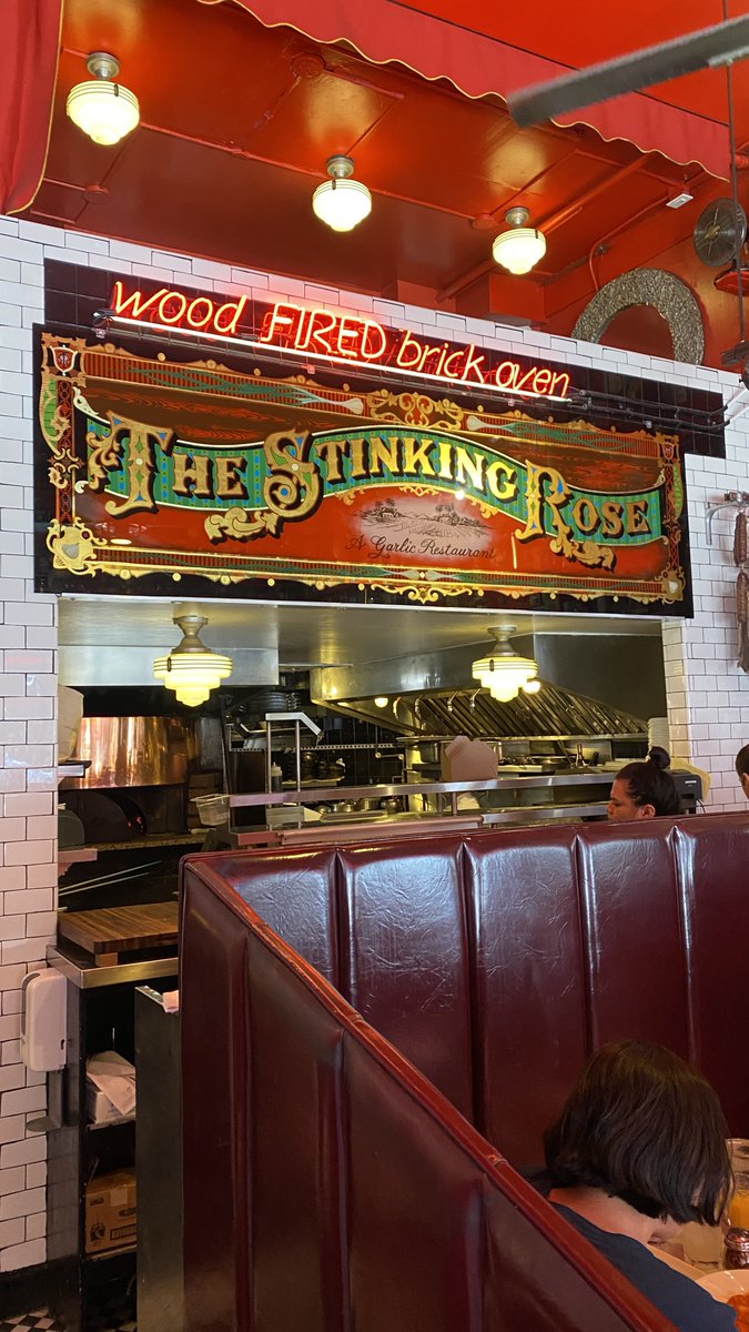 When in San Francisco, all you have to do is "follow your nose" to The Stinking Rose 👃🧄😍