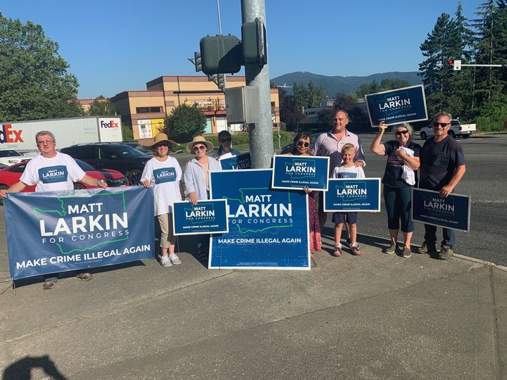 A HUGE thank you to all the Team Larkin Supporters who came out to sign wave in Issaquah on the hottest day of the year!  We got great responses from everybody who drove by and I’m honored to have them representing me! #flipthe8th #100degrees  #makecrimeillegalagain