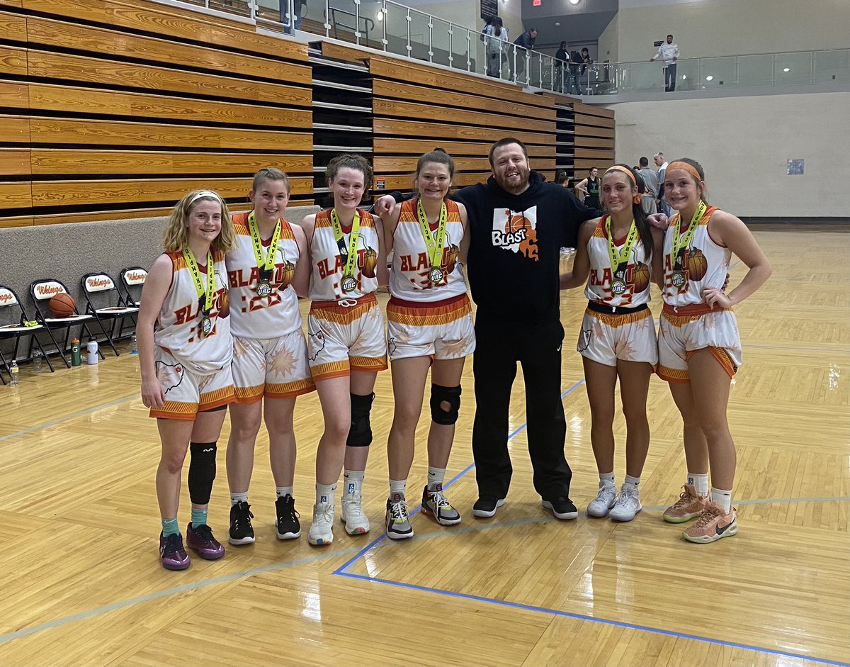 Thank you to our 27 teams for a great spring/summer with the Buckeye State Blast! 

HUGE thank you to our Scarlet, PHX, Royal and Purple 2023 teams and their families! We believe we had the deepest 2023 group in OH! These girls (missing a few in these pics) proved it repeatedly!