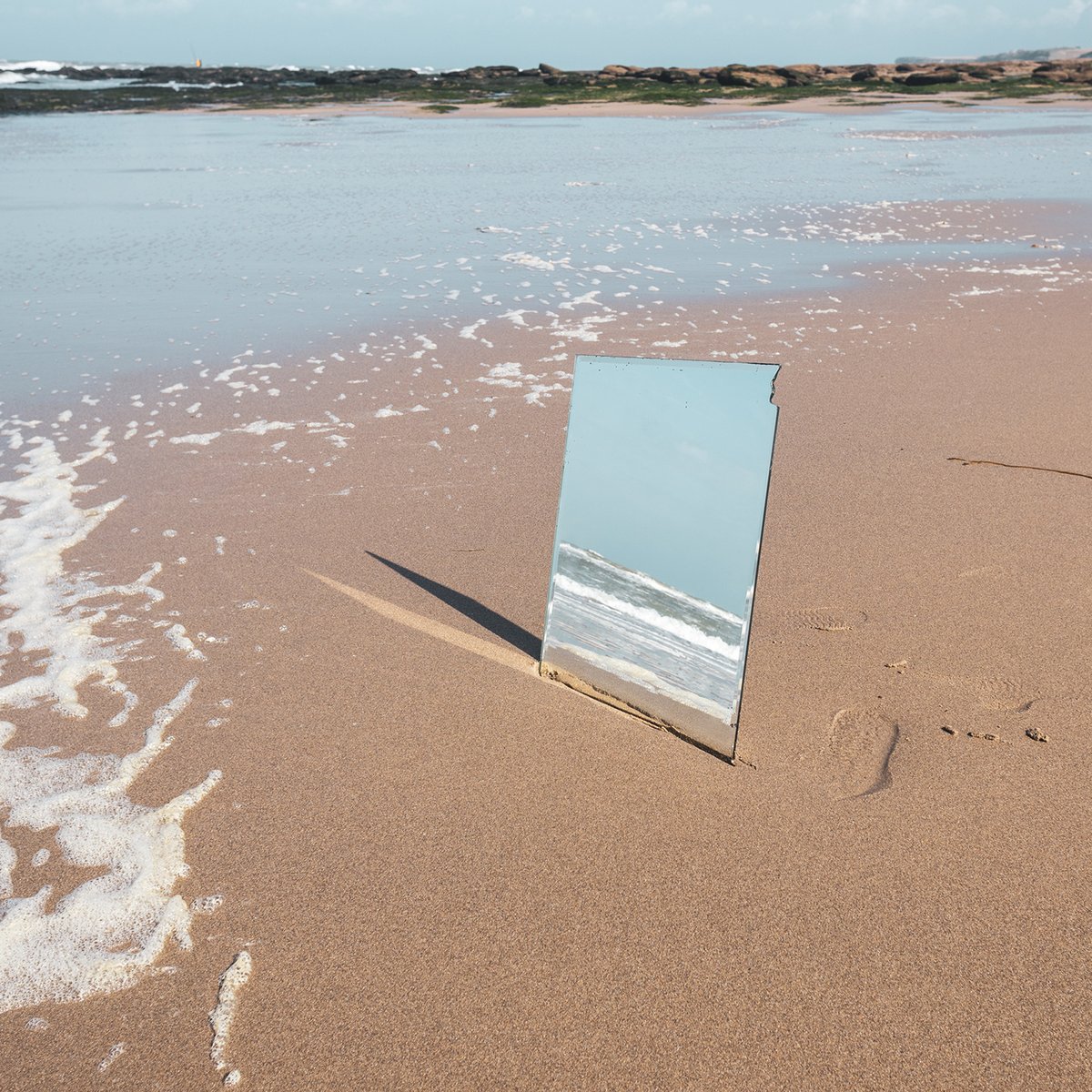 creativecloud's tweet image. Photographer @GHauwen reflects on his trip to the ocean in this "Anywhere" series: adobe.ly/3J2cMJE