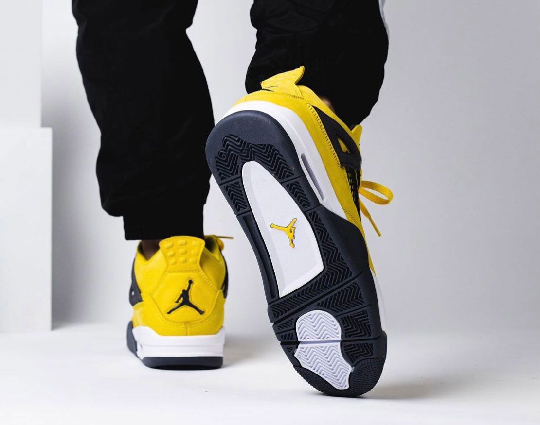TheClosetInc's tweet photo. 🔥SATURDAY RELEASE 🔥

Men's Air Jordan 4 Retro " Lightning "⚡

In-store (London) Release - July 30th @ 11am Est!!🌞

(Remaining Pairs In App &amp; Online 12pm)👍

Reg $285😎

1 per household, multiples/orders will Be Cancelled🤦‍♂️

See What's New
https://t.co/0D4BwJ6JEA https://t.co/2keNZT4hS0